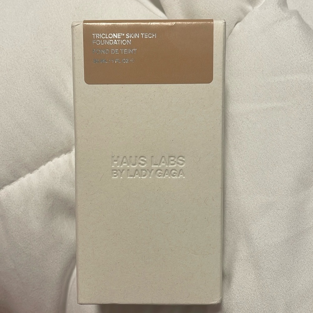Haus labs by lady Gaga foundation - 270 medium neutral
